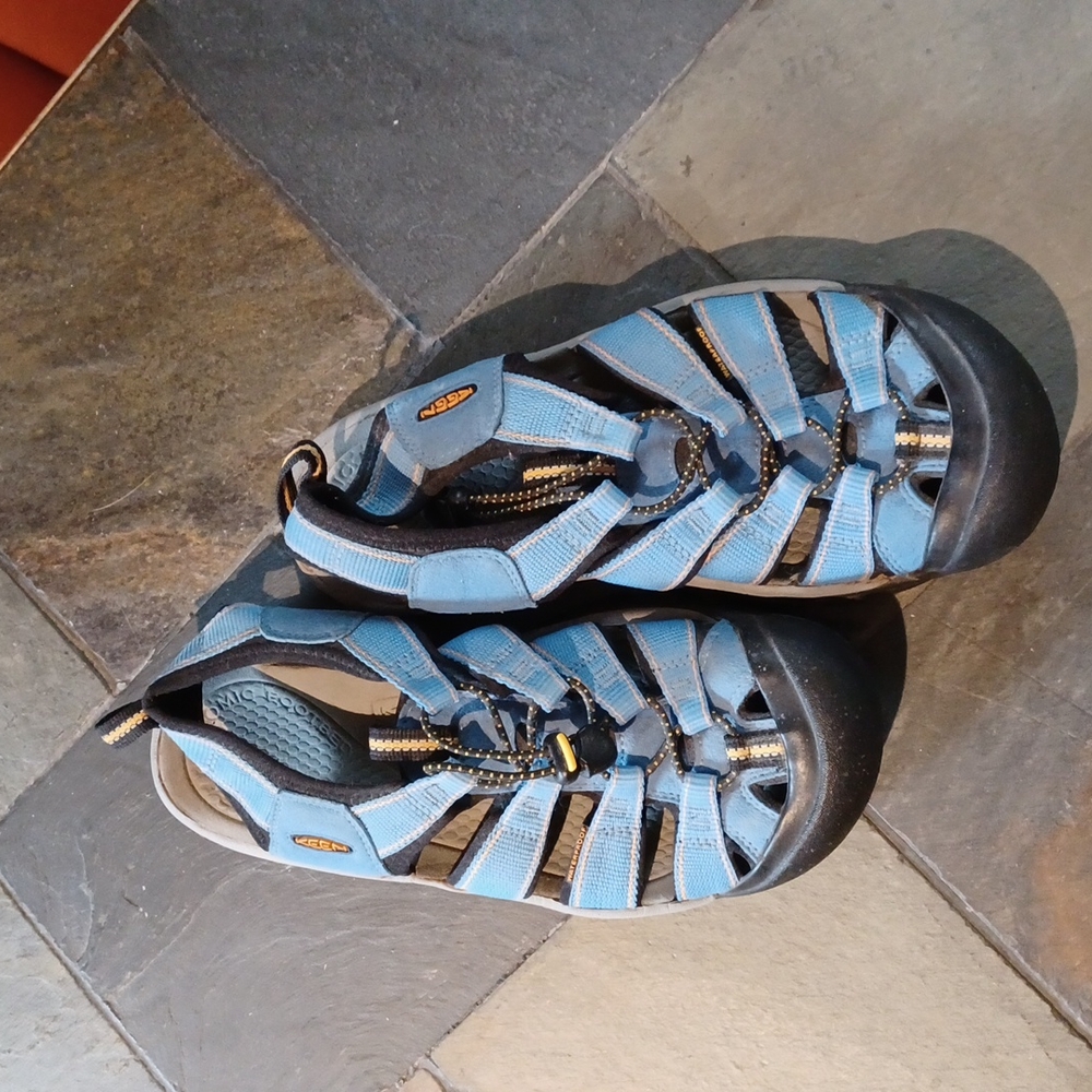 Blue keen sandals